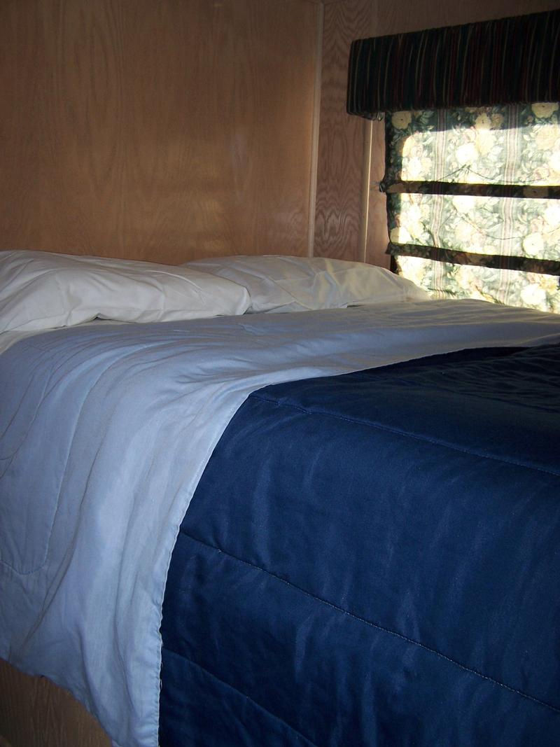 53 Foot 8 Sleeper Executive Houseboat