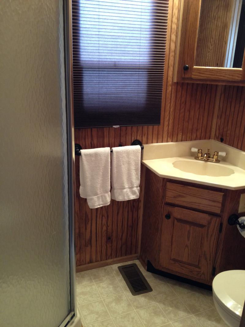 53 Foot Deluxe Houseboat