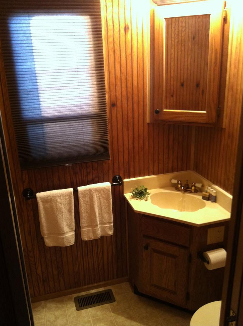 53 Foot Deluxe Houseboat