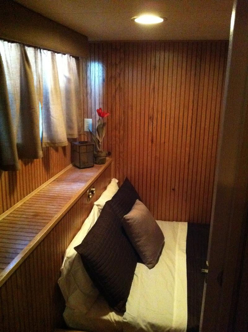 53 Foot Deluxe Houseboat