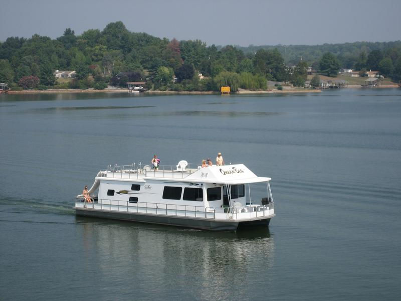 53' Deluxe Keycraft Cruiser Houseboat