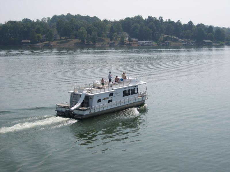 53' Deluxe Keycraft Cruiser Houseboat