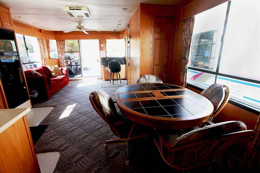 58 Foot Raystowner Houseboat