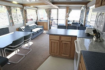 59 Deluxe Houseboat