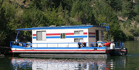 6 Sleeper Houseboat