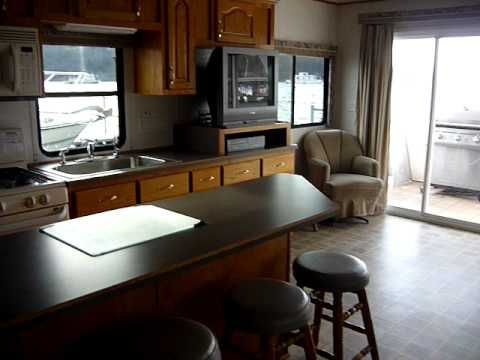 60' Deluxe Houseboat Tour