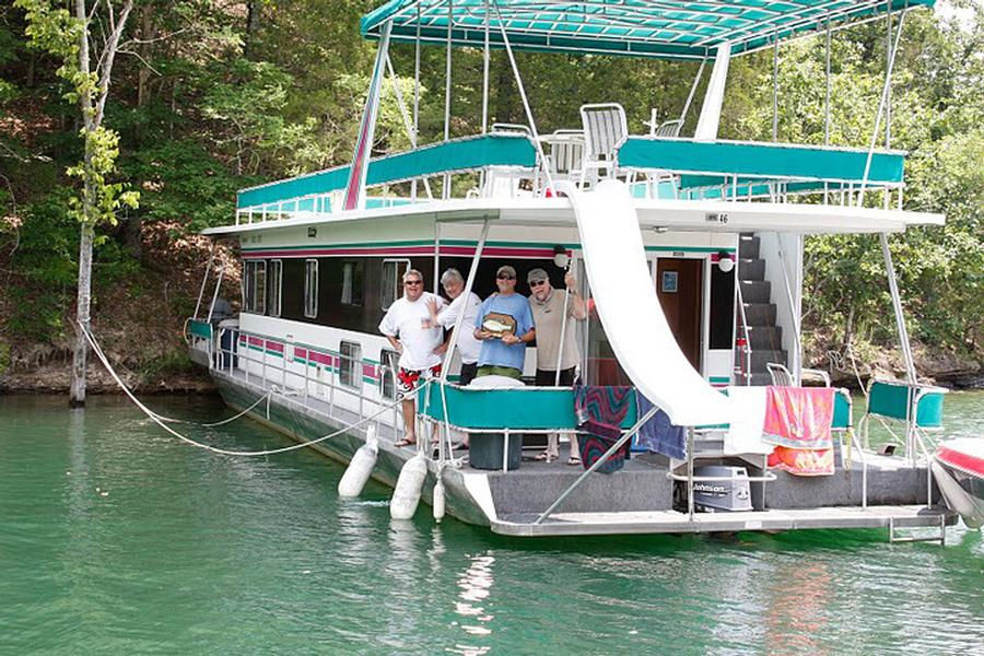 60 Discoverer Houseboat