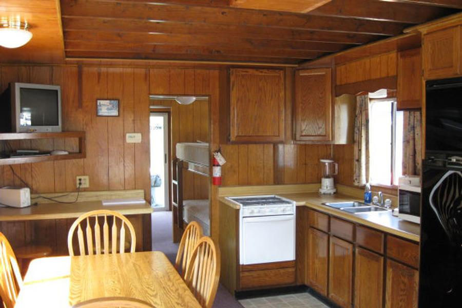 60 Discoverer Houseboat