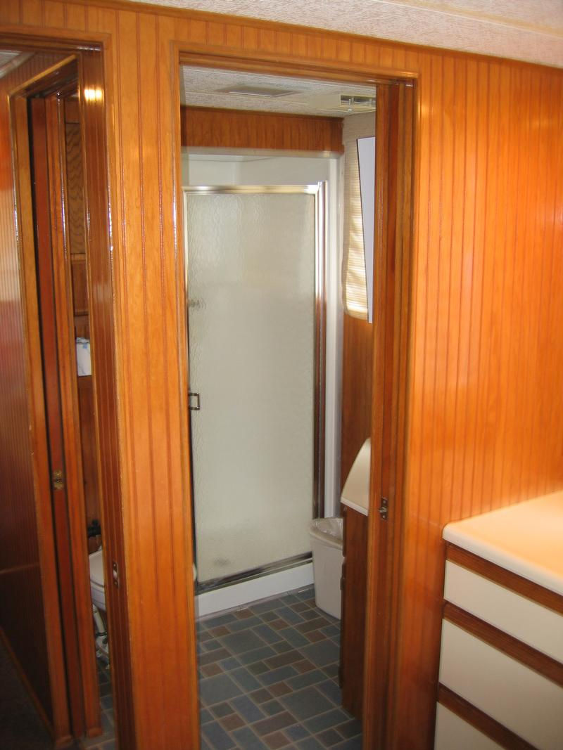 60 Freedom Class Houseboat