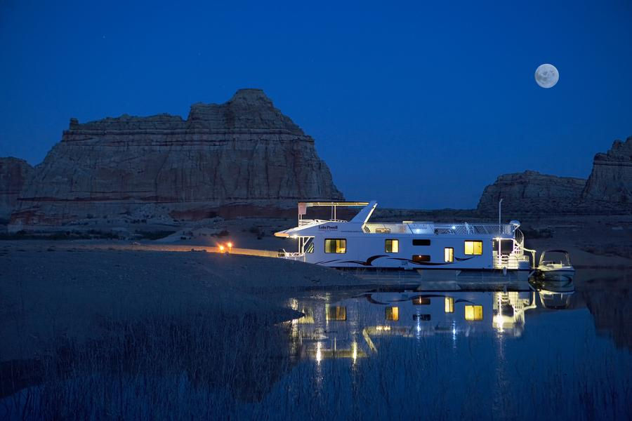 62 foot Journey Houseboat