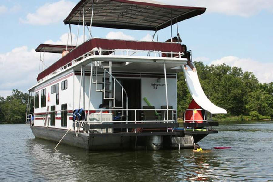 64 foot Explorer Houseboat