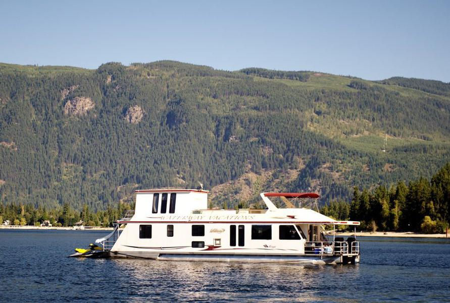 65U Mirage Houseboat