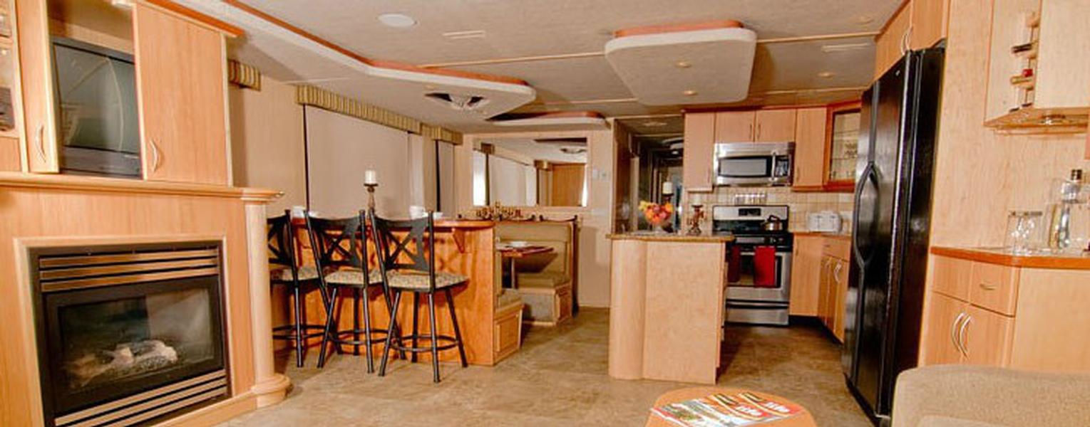 66 Genesis Houseboat