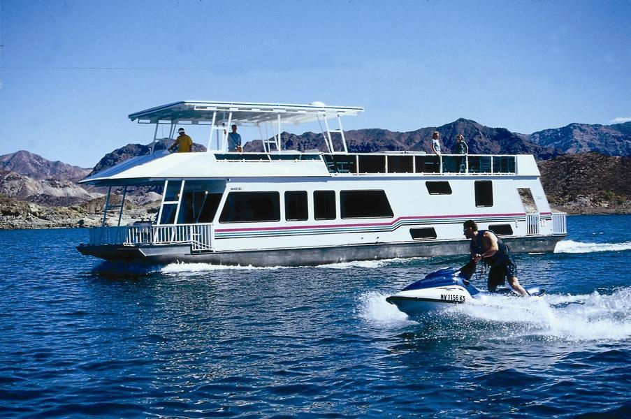 70 Foot Titanium Houseboat