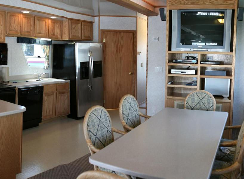 70 Foot Titanium Houseboat