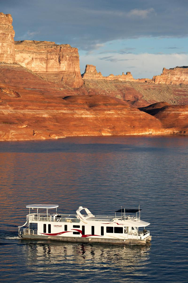 75 Excursion Houseboat