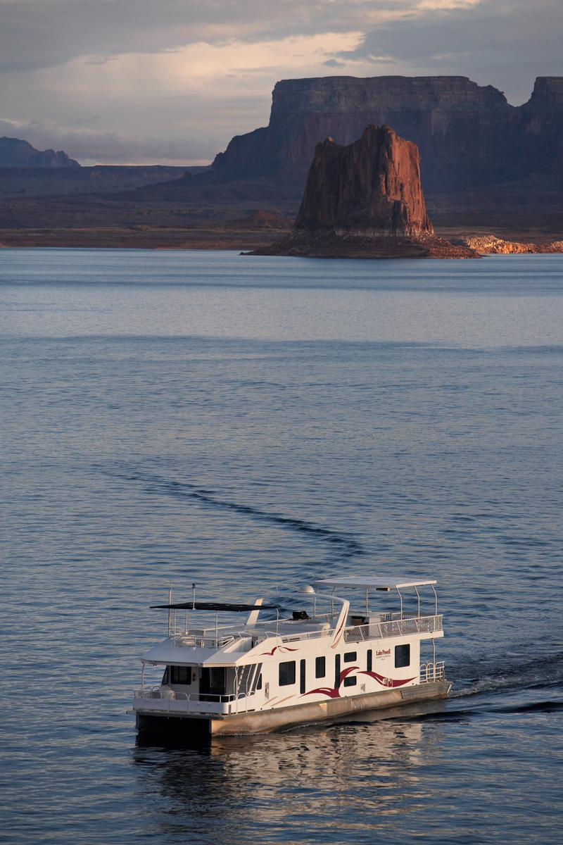 75 Excursion Houseboat