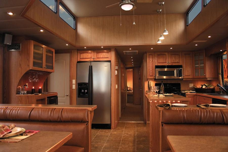 75 Excursion Houseboat