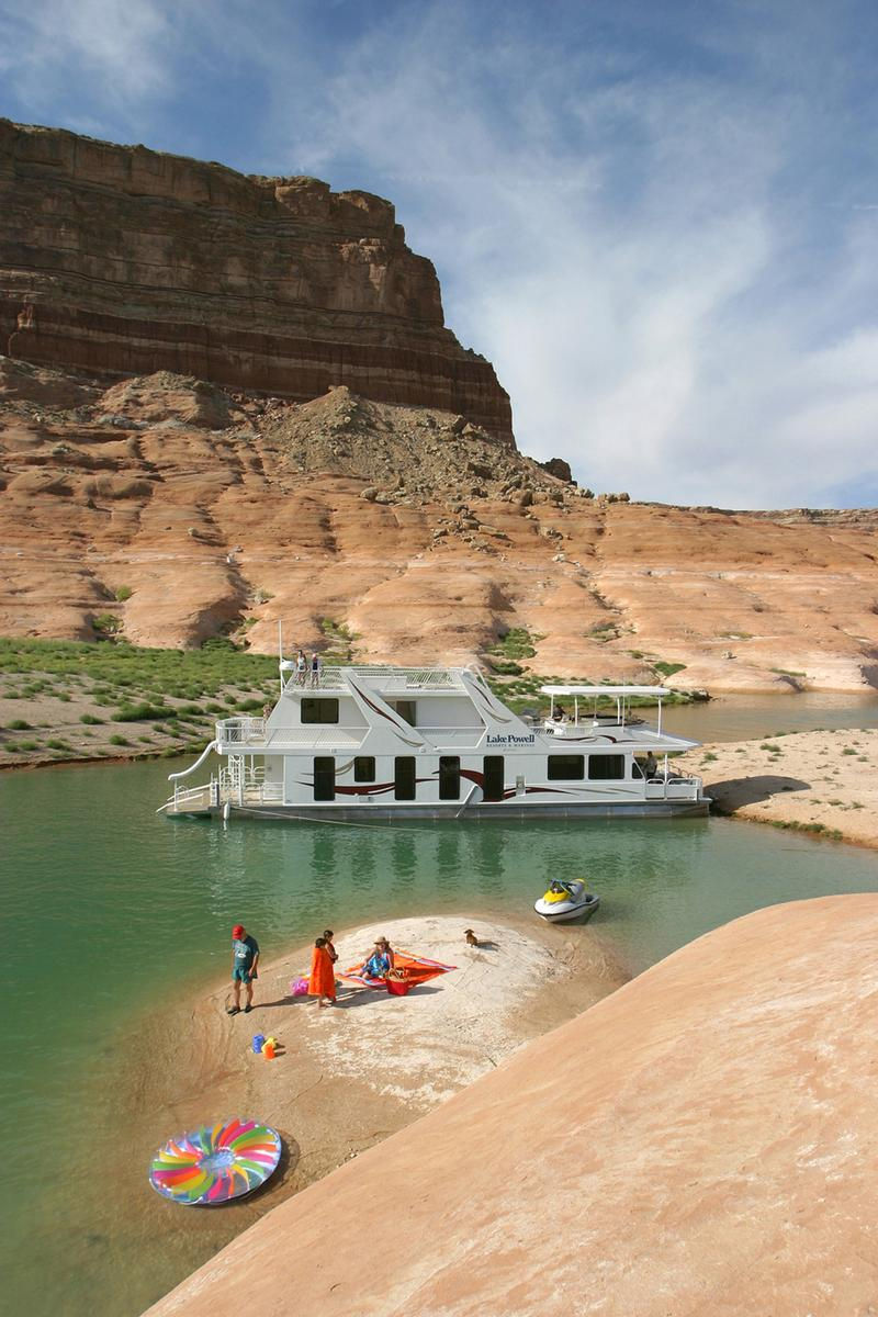 75 Odyssey Class Houseboat