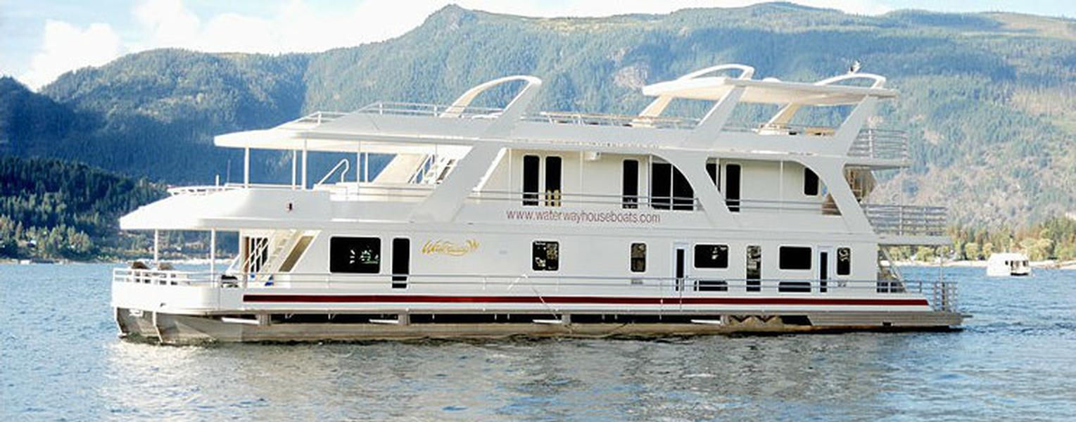 94 Legacy Houseboat