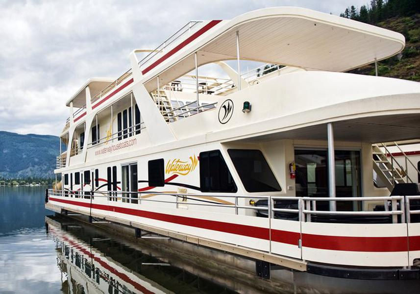 94 Legacy Houseboat