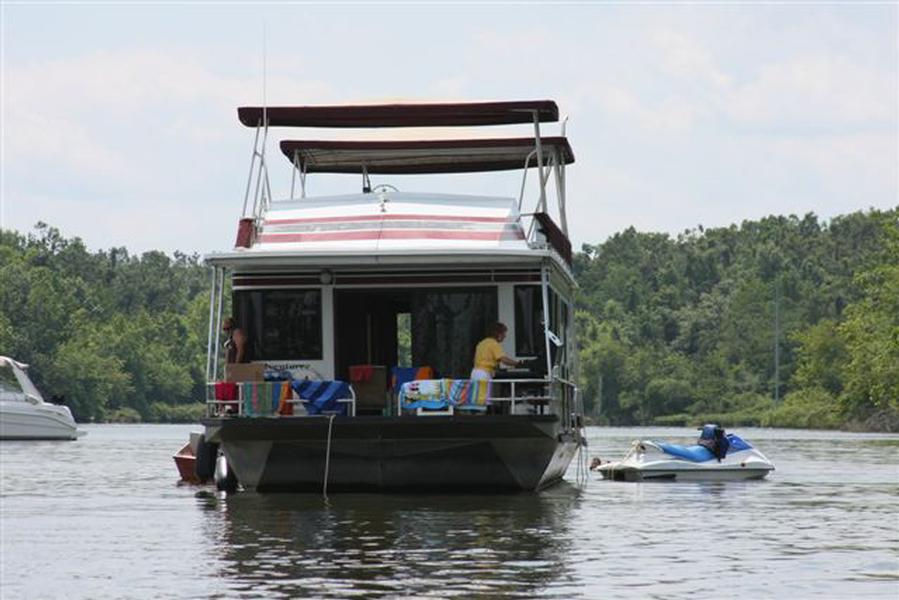 Adventurer Houseboat