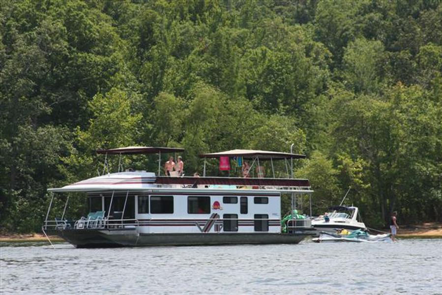 Adventurer Houseboat