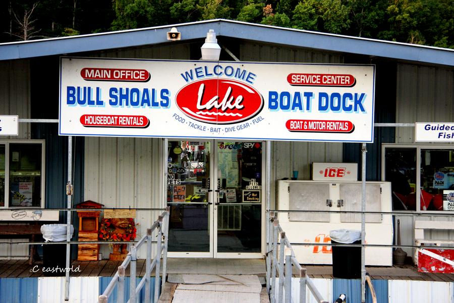 Stock up at the Bull Shoals Lake Boat Dock