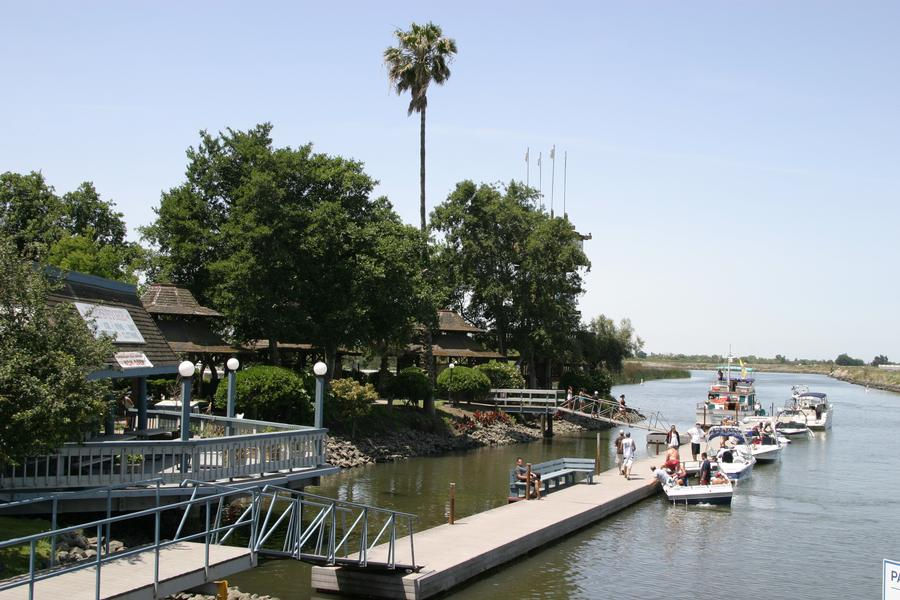 California Delta Houseboat Rentals