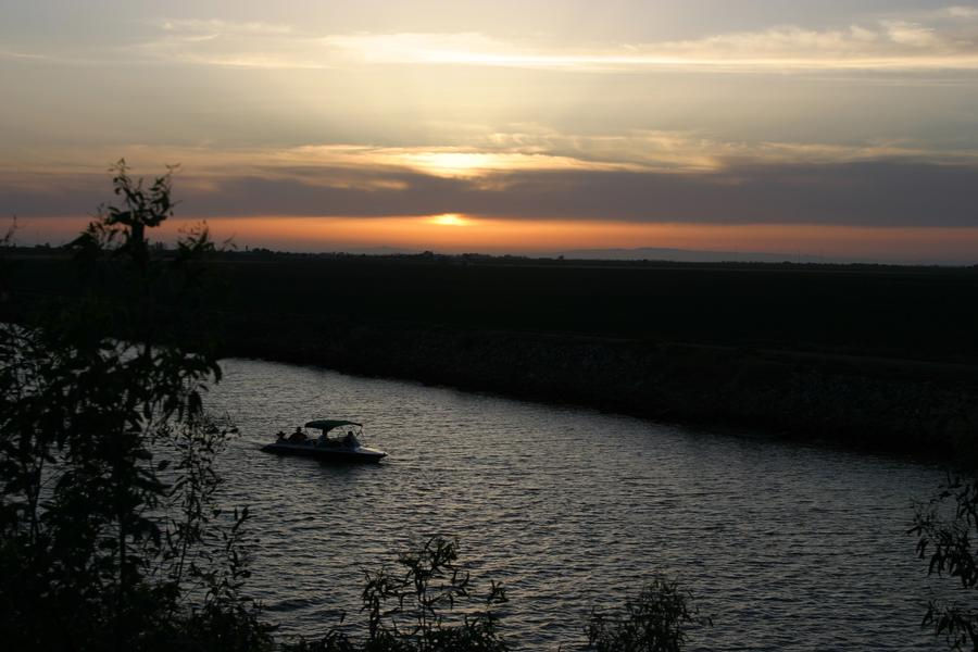 A stunning California sunset from the delta