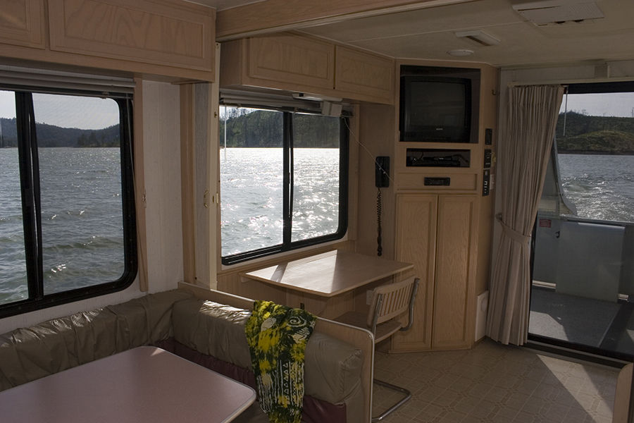 Voyager II Houseboat