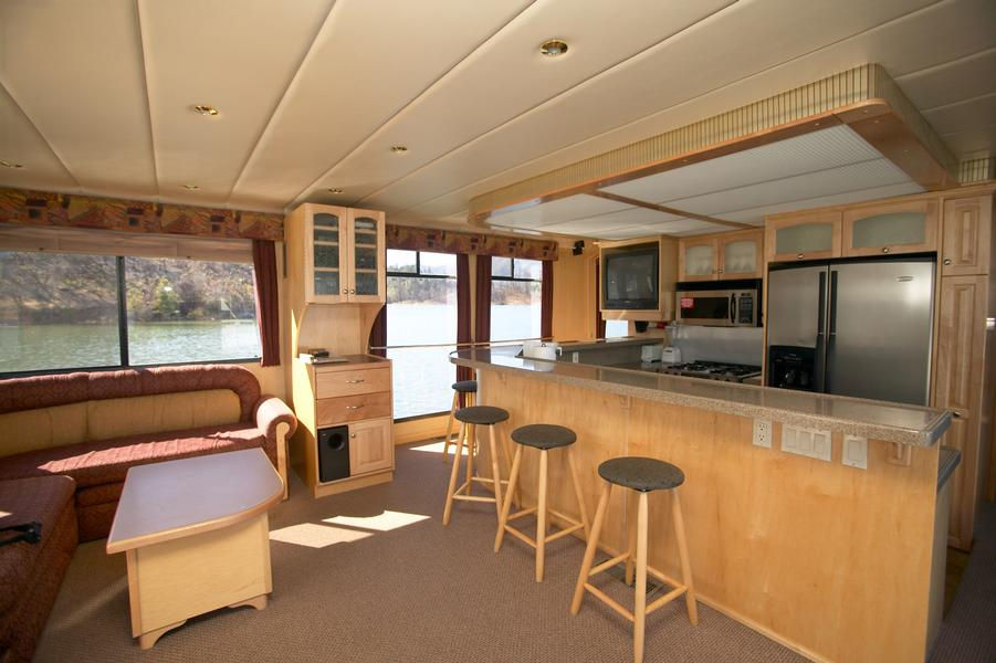 Corinthian Houseboat