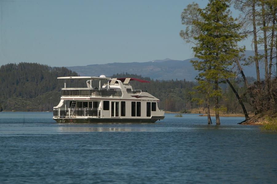 Corinthian Houseboat