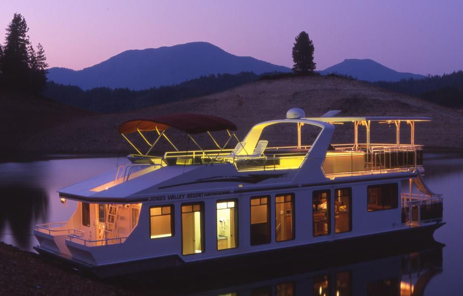 Corinthian Houseboat