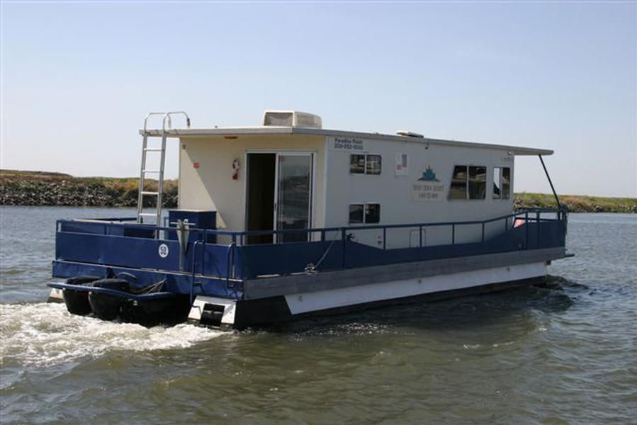 Crownship Houseboat