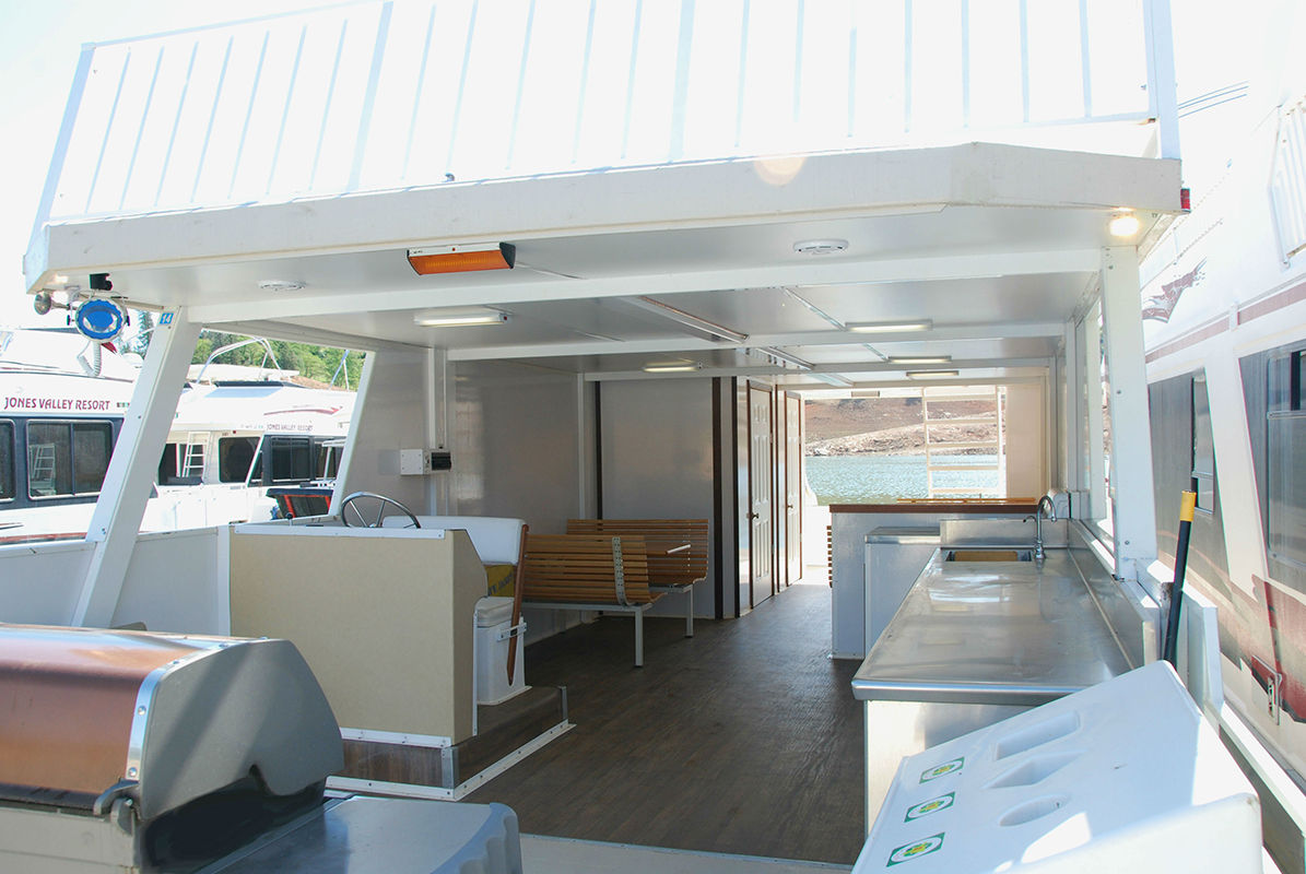 SuperCruiser Party Boat Kitchen & Dining