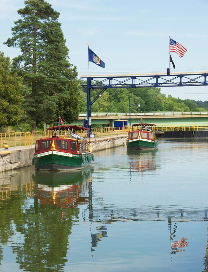 Rent multiple boats for big families or groups