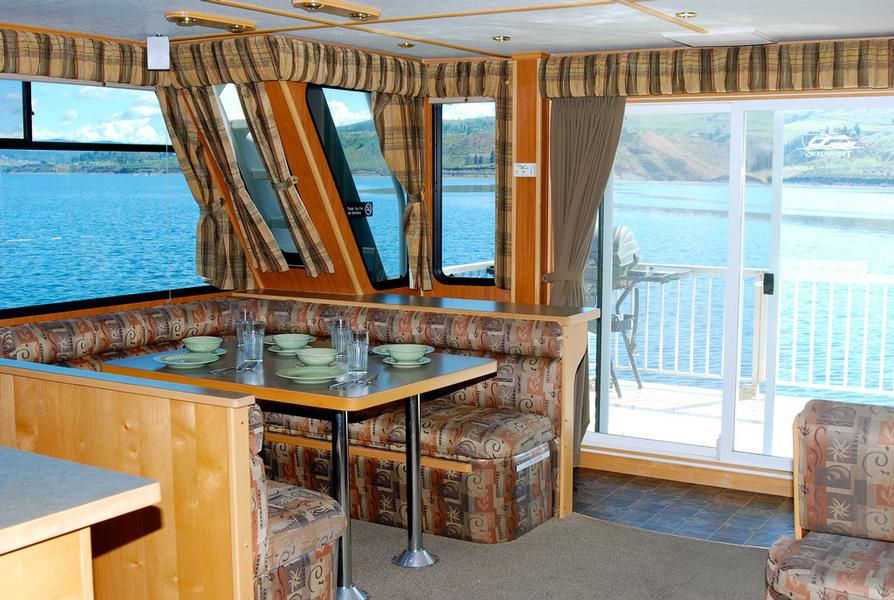 Galaxy Class Houseboat