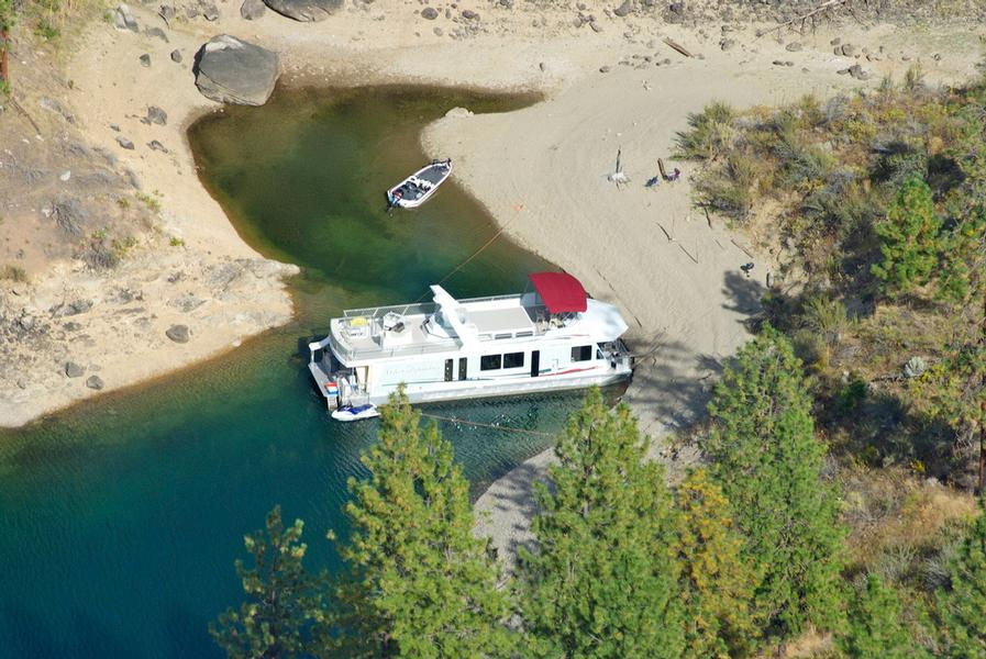 Galaxy Class Houseboat