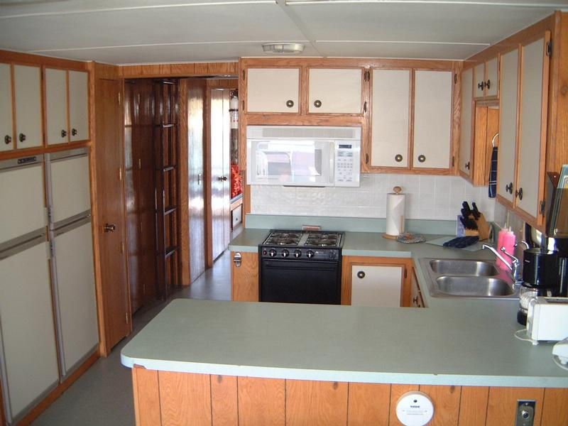 Grand Sierra Houseboat