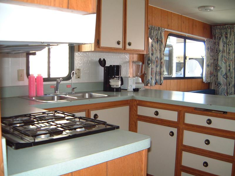 Grand Sierra Houseboat