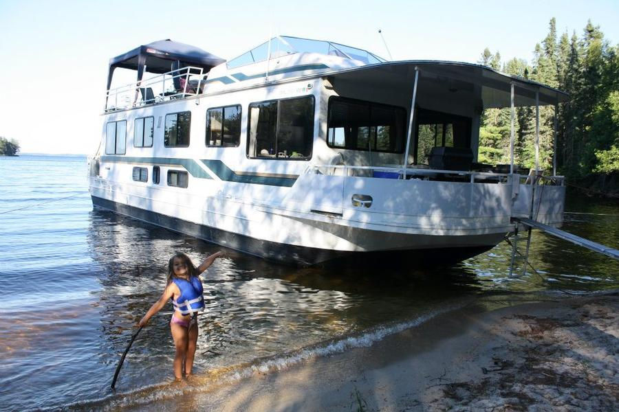 Lady of the Lake Houseboat