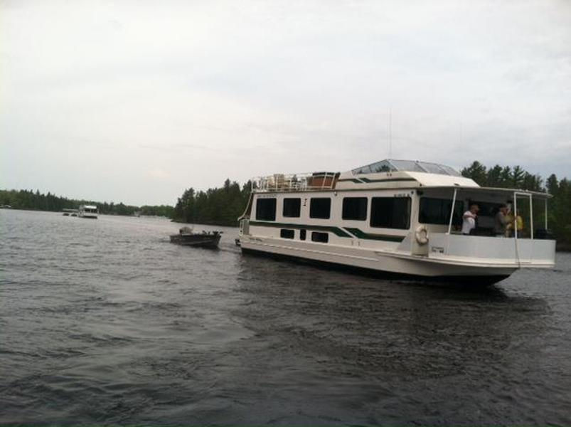 Lady of the Lake Houseboat