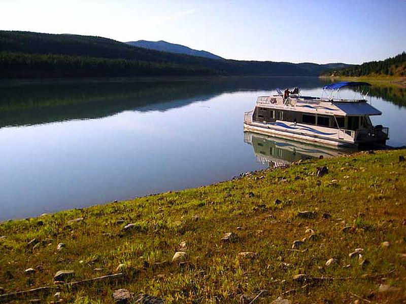 A peaceful vantage point in a secluded part of the lake