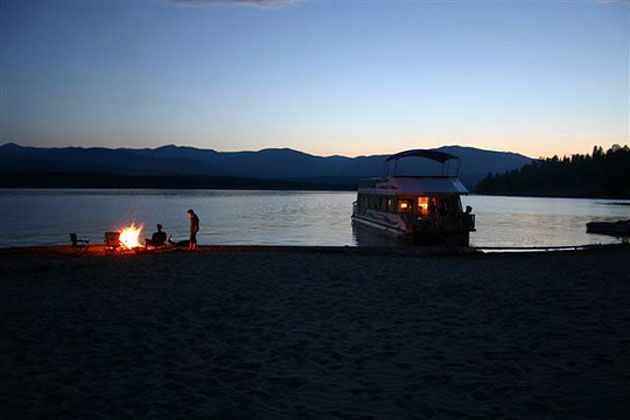 Lake Koocanusa Camping