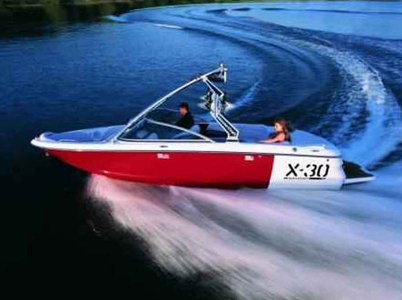 Mastercraft X-30 Speedboat