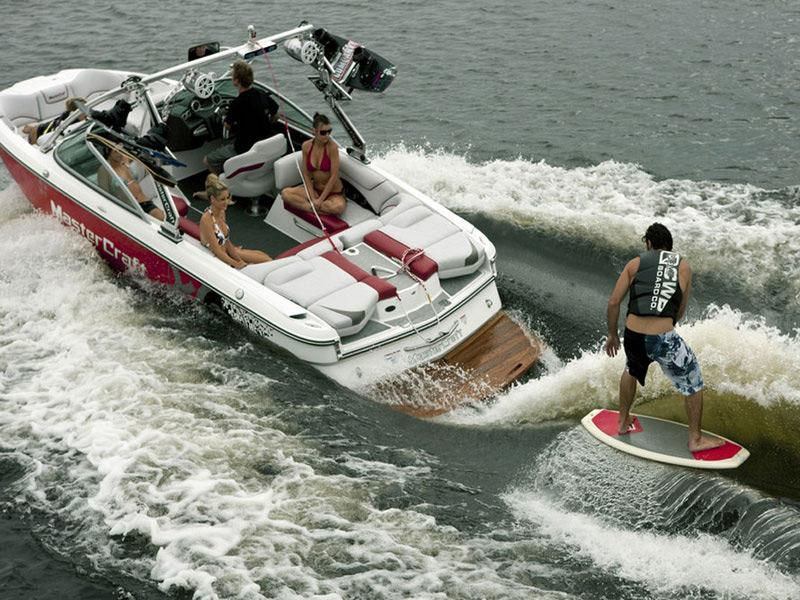 Mastercraft X-35 Speedboat