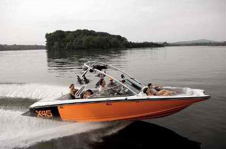 Mastercraft X-45 Speedboat