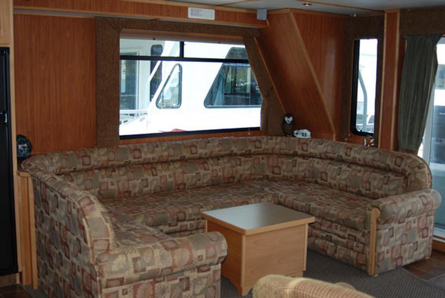Nova Class Houseboat