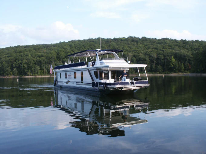 Presidential Series Houseboat